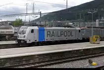 RailPool - Schnappschuss der Lok 187 001-3 vor Zuckerrübenzug im Bahnhof Biel am 25.09.2020