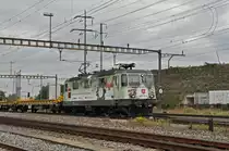 Werbe Lok Re 420 257-8 durchfährt den Bahnhof Pratteln. Die Aufnahme stammt vom 01.10.2020.