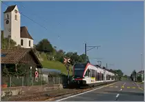 Der SBB GTW 520 011-3 hat Birrwil verlassen und fährt als S 9 21926 nach Lenzburg. Interessanterweise ist der Motoblock als Re (520) 94 85 520 011-3 beschriftet. 

13. Sept. 2020
