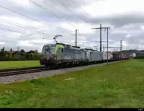 BLS + RailPool - Loks 475 403 + 186 101 vor Güterzug unterwegs bei Lyssach am 28.09.2020