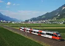 Der seit Winter 2019/20 wieder mit einer CityShuttle-Garnitur geführte REX 5377 (Innsbruck Hbf - Kufstein) wird seit Juni 2020 erneut mit einem Talent gefahren. Am 24. Juni war der Ex-Bludenzer 4024.032 für die Führung dieser Leistung zuständig. Kurz vor dem Aufenthalt in Schwaz gelang an diesem sonnigen Sommerabend eine Aufnahme mit der Silberstadt im Hintergrund. 