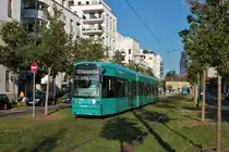 VGF Bombardier S-Wagen 222 am 07.09.20 als Linie 17 an der Leonardo da Vinci Allee