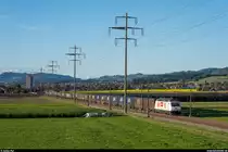 BLS Kambly-Lok Re 465 004 mit UKV-Zug am 3. Oktober 2020 bei Kiesen.