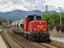 Judendorf Straßengel. Am 12.10.2020 fuhr eine ÖBB 2068 mit einem kurzen Güterzug durch Judendorf Straßengel.