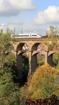 Unbekannter 412 als ICE 515 Stuttgart-Dortmund am 13.10.2020 auf dem Enzviadukt in Bietigheim aus einem etwas anderem Blickwinkel. 