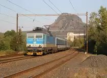 362 125-7 fuhr am 21.09.20 mit dem R 608 durch Želenice n.Bílinou.