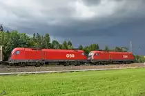 1116 161-1 & 151-2 ziehen einen Güterzug in Richtung Österreichische Grenze. (bei Fuchsreut, August 2020)