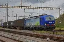 Siemens Vectron 193 495-9 durchfährt den Bahnhof Pratteln. Die Aufnahme stammt vom 15.07.2020.