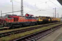 IDS 730 635 bereitet sich am 14 September 2018 in Pardubice hl.n. für die nächste Einsatz vor: nach Umlaufen wird sie den Gleisbauzug nach Kolín ziehen.
