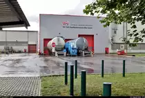 Während eines kurzen Regenschauers sind mir diese beiden Kesselwagen auf dem Gelände der TIP TOP Oberflächenschutz Elbe GmbH im Agro-Chemie Park Lutherstadt Wittenberg-Piesteritz aufgefallen.
Aufgenommen durch einen Zaun am Heuweg.

🕓 23.8.2020 | 17:12 Uhr