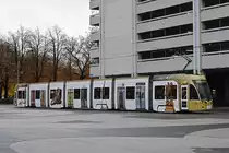 Be 6/8 Flexity 5010 mit der Werbung für die Basler Museen, auf der Linie 6, fährt zur Haltestelle Messeplatz. Die Aufnahme stammt vom 26.10.2020.