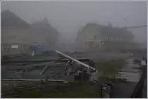 Der alte Bahnhof von Châtel St-Denis - oder was davon übrig geblieben ist in einem passenden Licht. 

1. Dezember 2019