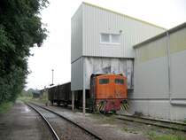 Die zum ESF umgebaute V10B steht immernoch an der Kaolinverladung in Oschatz, 28.07.07
