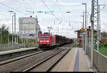 Nachdem 185 357-1 mit ihrem überschaubaren Gemischtwarenladen am Blocksignal des Bahnhofs Teutschenthal aus unbekannter Ursache ausgebremst wurde, ging die Fahrt Richtung Sangerhausen ein paar Minuten später weiter.

🧰 DB Cargo
🚩 Bahnstrecke Halle–Hann. Münden (KBS 590)
🕓 6.9.2020 | 16:46 Uhr
