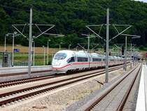 ICE 223 aus N�rnberg kommend Richtung M�nchen Hbf am 28.07.2007 bei der Durchfahrt durch Kinding.