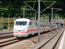 Schluss von ICE 788 am 28.07.2007 bei der Durchfahrt durch Kinding.