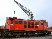 Die Elektrolokomotive 1040 015-8 stammt aus dem Jahr 1953 und ist im Lokpark Ampflwang ausgestellt. (August 2020)