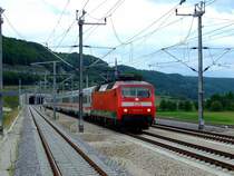 120 112 mit IC 2410 am 28.07.2007 bei der Durchfahrt durch Kinding.