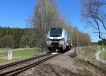 Am 21.04.20 machte die BSAS 159 208 eine Schulungsfahrt von Zwickau über Herlasgrün-Zwotental-Adorf zurück nach Zwickau. Hier ist die Lok bei Siebenbrunn zu sehen.