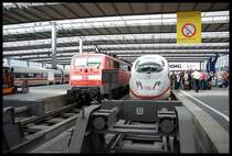 Links RE Bahn Nach N�rnberg-Hbf,Rechts ICE 3 Nach Oberhausen-Hbf,In M�nchen-Hbf.28.07.07