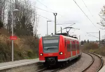 426 524 als RB46 Böblingen-Dettenhausen am 20.11.2020 bei der Einfahrt in Böblingen Zimmerschlag. 