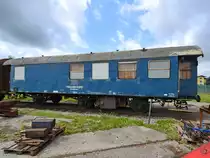 Ein 3-achsiger Wohnschlafwagen war Mitte August 2020 im Lokpark Ampflwang zu sehen.