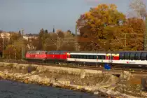 218 422-4 mit 401-1 am EuroCity EC 195 auf dem Bahndamm Lindau. 6.11.20
