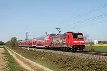 Mit einem RE (Freiburg (Brsg) Hbf - Basel Bad Bf) fuhr am Nachmittag des 16.04.2020 die Freiburger 146 239-9  Richtung Heimat  südlich von Buggingen über die Rheintalbahn in Richtung Müllheim (Baden), wo sie ihren nächsten Zwischenahlt einlegen wird.