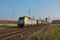 BLS Cargo Siemens Vectron 475 405-7 mit KLV am 27.11.20 in Mainz Bischofsheim