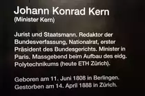 Diese lehrreichen Informationstafeln findet man in jedem Wagen eines ICN RABDe 500. SIe geben in einigen Worten Wissenswertes über den Taufpaten des ICN. In diesem Fall ist es die Infotafel des RABDe 500 036  Minister Kern .

St. Gallen HB, 26.11.2020