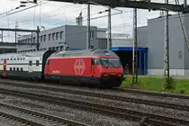 Re 460 022-7 durchfährt den Bahnhof Rupperswil. Die Aufnahme stammt vom 25.08.2020.
