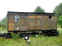 Der Schmalspurwagenkasten stand schon letztes Jahr an der selben Stelle. M�geln 28.07.07