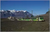 Ein dreiteiliger ASD Zug ist oberhalb von Aigle auf dem Weg Les Diablerets.

17. Februar 2019