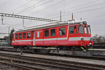Der Zug, mit dem BDe 4/4 47 ist steht im Bahnhof Kaiseraugst und wartet auf die Weiterfahrt zum Werk 2 der Firma Thommen. Die Aufnahme stammt vom 10.12.2020.