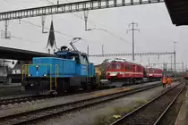 Der Zug, mit den BDe 4/4 47 ist steht im Bahnhof Kaiseraugst und wartet auf die Weiterfahrt zum Werk 2 der Firma Thommen. Die Aufnahme stammt vom 10.12.2020.