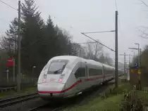 Nachschuss auf ICE4 9002 als ICE 707 Hamburg - Berlin - München bei Durchfahrt durch Friedrichsruh; 11.12.2020
