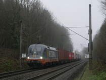 HECTORAIL 242.532  LIGHTYEAR  mit einem Containerzug bei Durchfahrt durch Friedrichsruh; 11.12.2020
