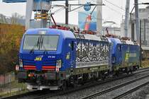 Die beiden fabrikneuen Vectronen 475 901 und 902 von WRS wurden am 11.12.2020 von Regensburg (D) nach Rothenburg (CH) überführt, aufgenommen am Nachmittag zwischen Pratteln (CH) und Frenkendorf (CH).