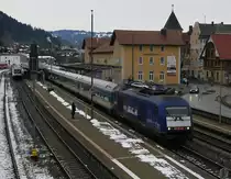 Zum Ende des ALEX Süd: ER 20 001 (223 001)  Beacon  erhält am 5.12.20 um 13:02 Uhr, mit ihrem ALX 84109 Lindau-München, Ausfahrt aus dem Bahnhof Immenstadt