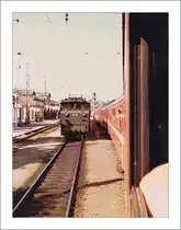 Mein Beitrag zum Abschied der traditionellen Wagen-Lok Komposition Zürich - München:
Knipse- Bilder aus alten Zeiten. 
Am 27. Juli 1980 verlässt ein Schnellzug von Zürich nach München den Bahnhof von Bregenz.

Die damals verwendete  Knipse Kamera  mit dem 110-Film war natürlich nicht dazu konstruiert worden, das eingefangene Licht vierzig Jahre später bei BB.de zu zeigen.  

27. Juli 1980