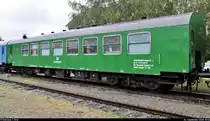 Blick auf den  Dampflokbegleiterwagen Nr. 1 für 41 1144-9 und 52  (60 80 99-10 001-8 D-IGEW), der während des Herbstlokfests auf dem Gelände des Lokschuppen Staßfurt steht.

🧰 IGE Werrabahn Eisenach e.V.
🕓 26.9.2020 | 10:52 Uhr