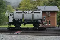 Dieser Rf4-Rollwagen (97-03-78) war Ende September 2020 mit einem Kesselwagen (51-07-13) beladen in Steinbach zu sehen.