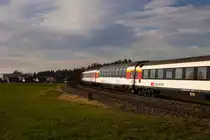 Lange war er mit bei den EuroCitys im Allgäu unterwegs. Der Panoramawagen und die anderen Personenwagen der SBB. Nun wird er die seichten Hügel nicht mehr so schnell wiedersehen. 
