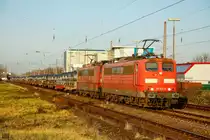 151 032-0 & 151 031 mit Andernacher in Hilden, Dezember 2020.