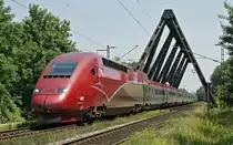 THALYS 4321 am 09.07.2013 auf der Dreigurtbrücke in Düren an der Rur.