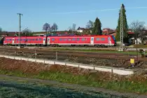 Von Ulm �ber die bayerische Allg�ubahn kommend wechselte 612 083 in Hergatz auf die w�rttembergische Allg�ubahn, um als RE 3983 nach Wangen zu fahren. Hergatz, 27.11.2020
