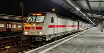 146 555-8 steht am 29.12.2020 im Cottbusser Hbf. Er fuhr mit dem IC2432 nach Norddeich Mole.