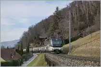 Grosse Überraschung: Der MOB GoldenPass Belle Epoque PE 2224 von Montreux nach Zweisimmen verkehrte heute mit der MOB Ge 4/4 8002 an der Spitze. Die Aufnahme entstand kurz nach Chernex, wo ich den Vorteil genoss, dass der am Schluss des Zugs laufende Alpina-Triebwagen (Serie 9000) praktisch nicht zu sehen ist.

9. Januar 2021