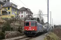 Das zur Zeit einzige auf der Taubenlochlinie nach Reuchenette-Péry verkehrende Güterzugs-Paar auf dem städtischen leider nur sehr schwer zugänglichen Streckenabschitt oberhalb der Altstadt Biel. Am 5. Januar 2021 wurde der kurze Güterzug mit der Re 620 069-5  Hägendorf  geführt.
Foto: Walter Ruetsch