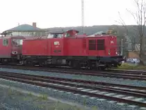 Wedler Franz Logistik LOK 12, 293 021-2 ( 9880 3293 021-2 D-WFL ) schiebt einen Lokzug am 19.12.2020 ins Netz vom Hauptbahnhof Gera.